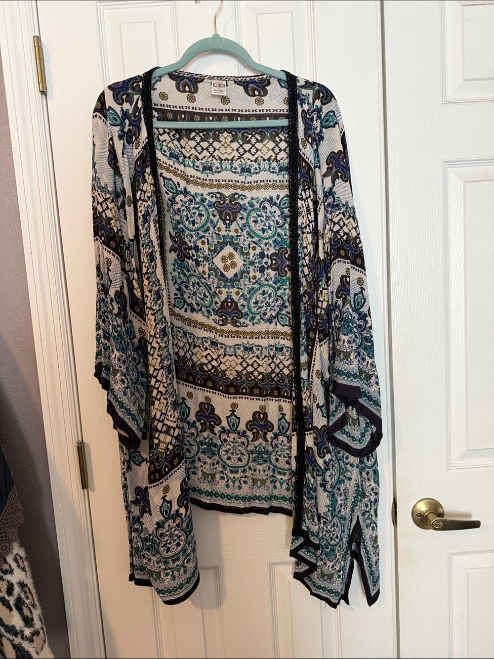 Bila Paisley Print Kimono in Teal, Navy, Cream